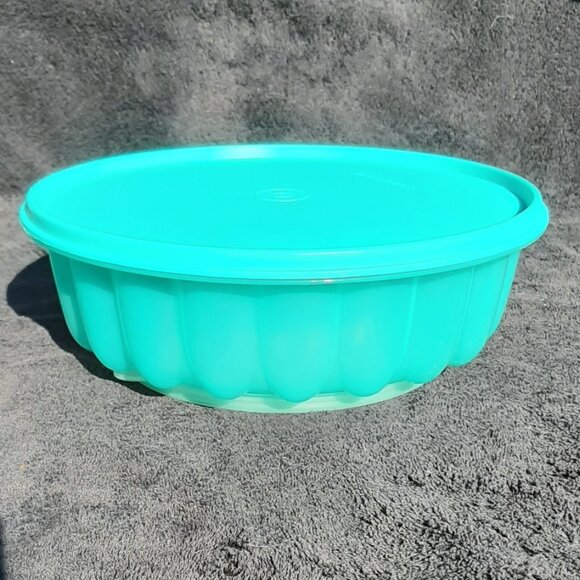 Teal TUPPERWARE 3 Pce Jelly Mold Ice Ring Bowl with Lid Jel-N-Serve - Picture 12 of 16